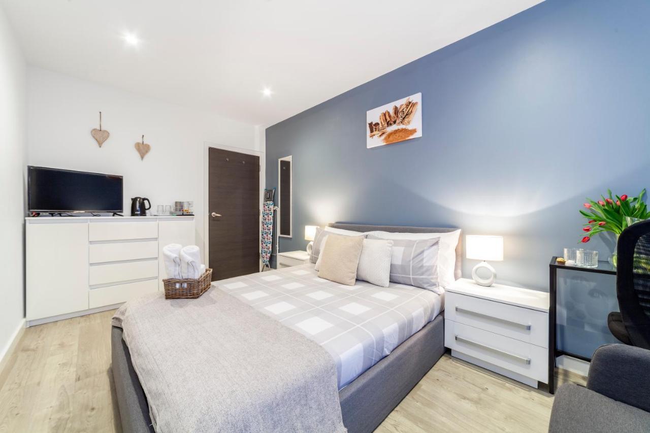Private Double Bd With Optional Balcony, 15 Mins To London Cc Apartment Exterior photo