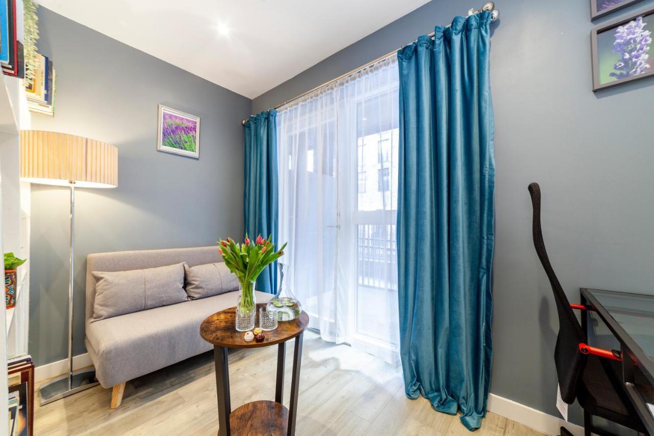 Private Double Bd With Optional Balcony, 15 Mins To London Cc Apartment Exterior photo
