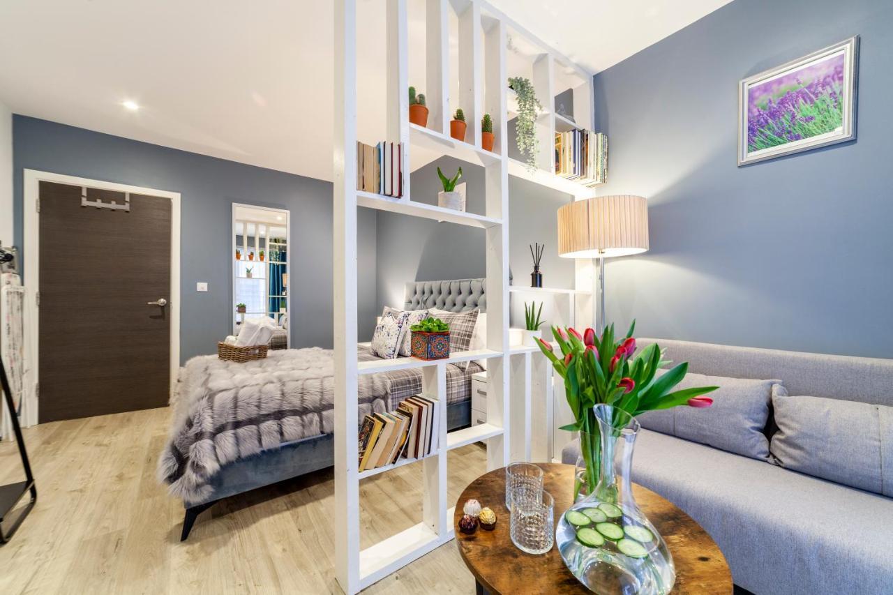 Private Double Bd With Optional Balcony, 15 Mins To London Cc Apartment Exterior photo